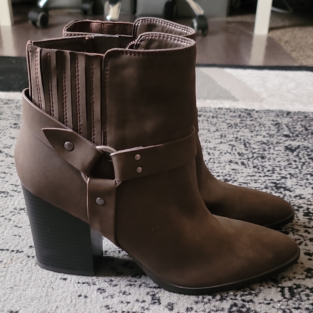 Indigo Brown Ankle Boots with Suede Finish and Chunky Heel